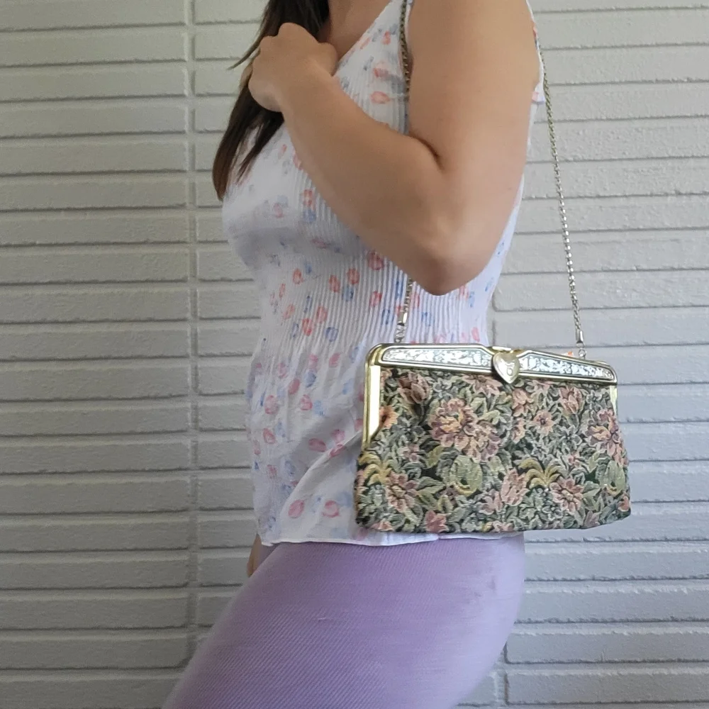 Vintage Floral Plisee Blouse - Picture 2 of 11